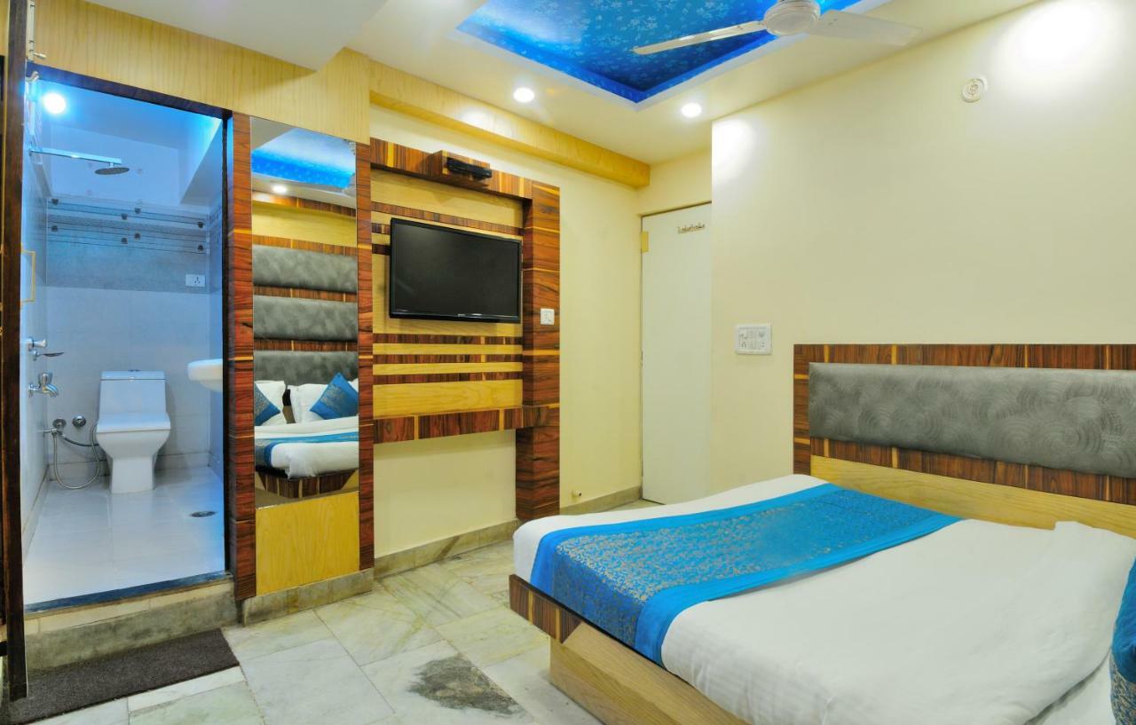 Hotel Lahorimal Deluxe 뉴델리 외부 사진