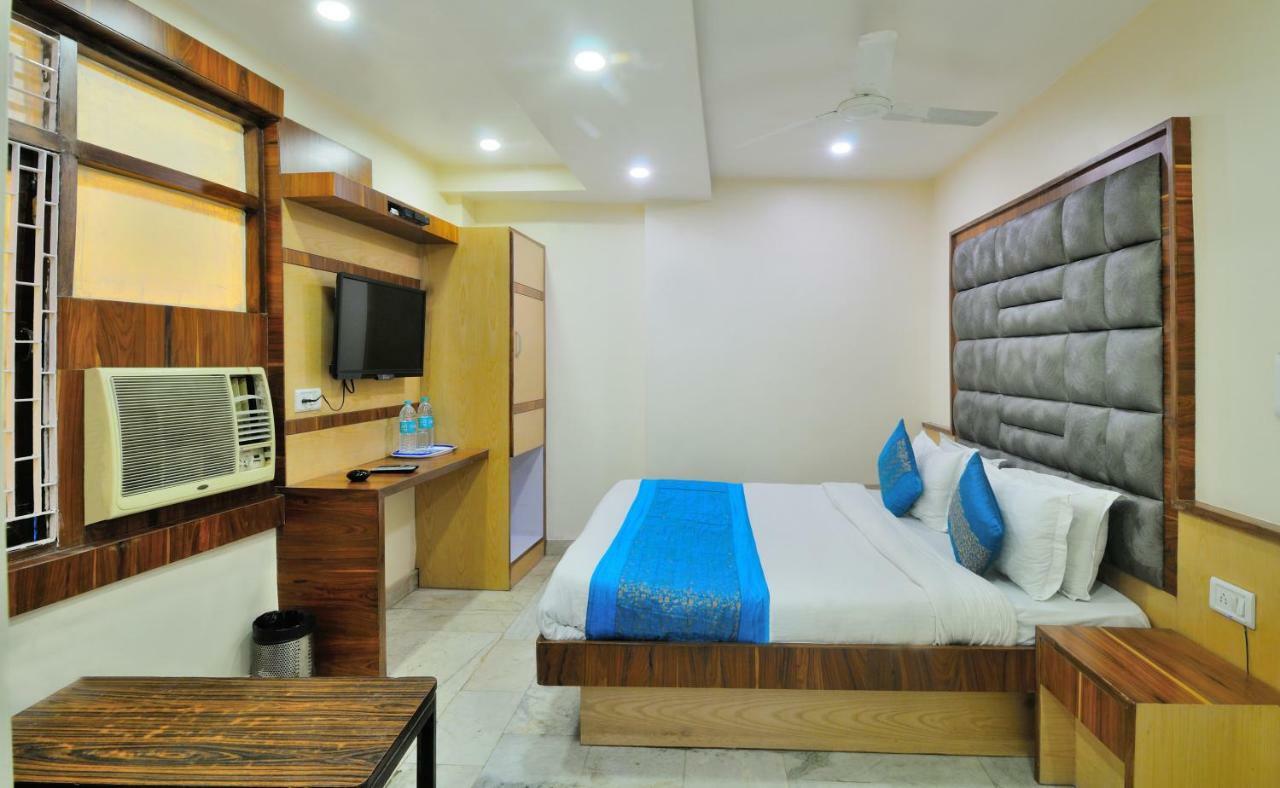 Hotel Lahorimal Deluxe 뉴델리 외부 사진