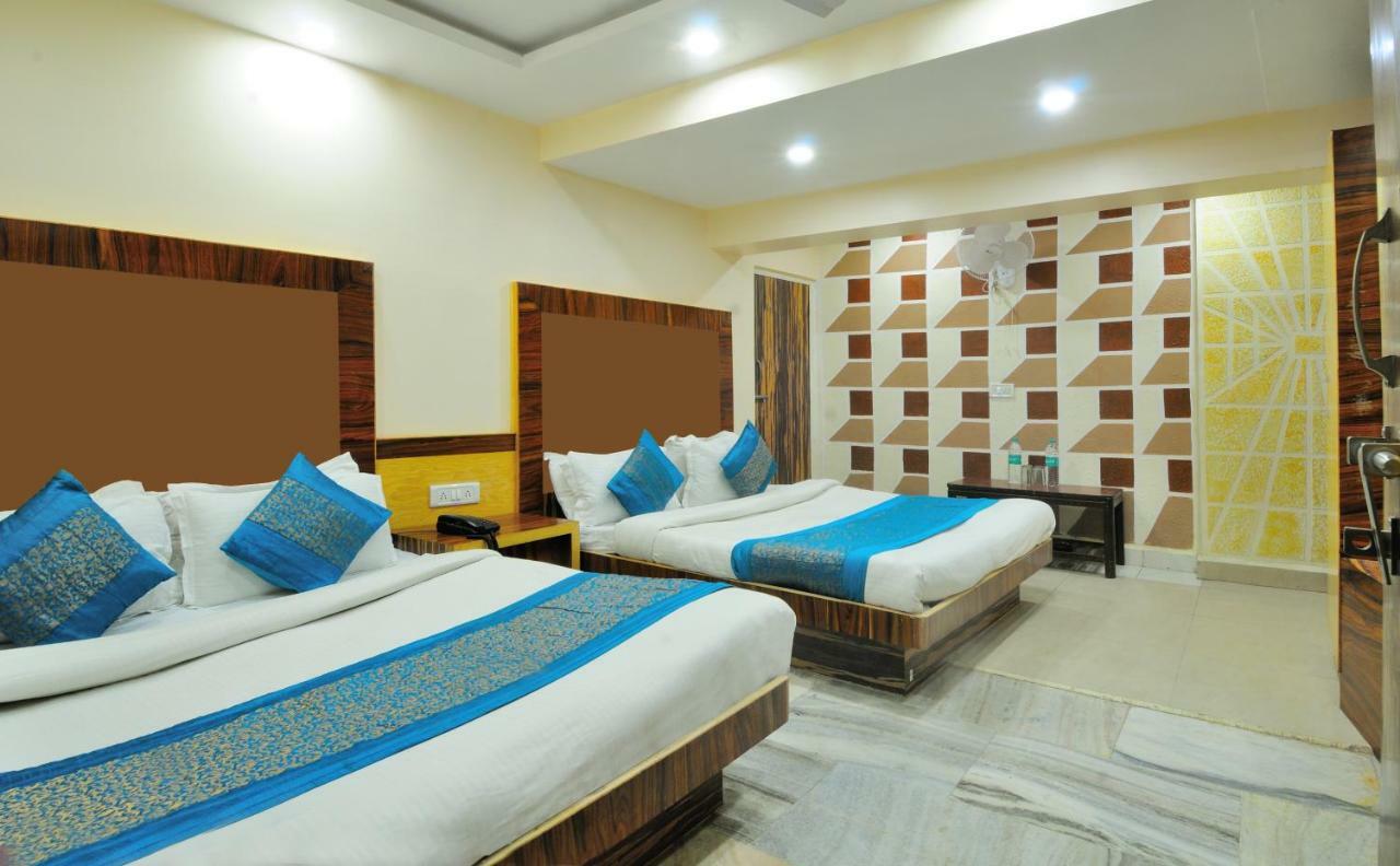 Hotel Lahorimal Deluxe 뉴델리 외부 사진
